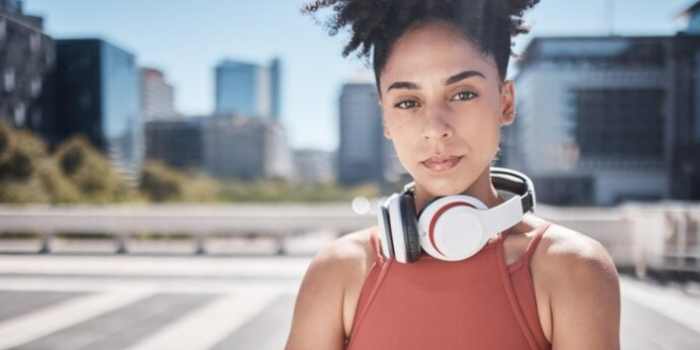 Affordable wireless headphones with long battery life