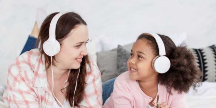 Kids' Safe Volume-Limiting Headphones
