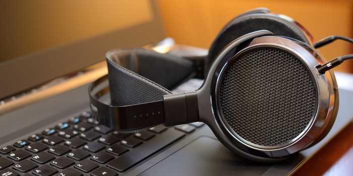 Why do Audiophiles Like Open-Back Headphones